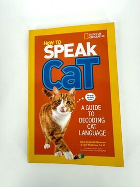 National Geographic Cat Language Guide - Orange & Blue Cover